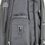 تصویر اختصاصی از نمای پورت USB کوله‌پشتی آرکتیک هانتر کد B00544 در رنگ مشکی