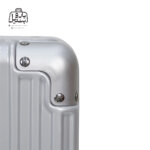 تصویر اختصاصی از بدنه چمدان moierg در رنگ طوسی