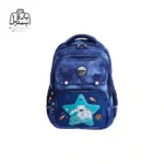 تصویر اختصاصی از نمای جلوی کوله پشتی مدرسه baotiankeda در طرح فضانورد در رنگ سرمه ای