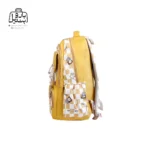 تصویر اختصاصی از نمای کناری کوله پشتی مدرسه کریس بلا 1027 در طرح چهارخونه در رنگ خردلی