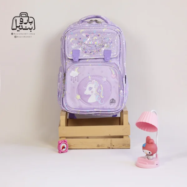 تصویر اختصاصی از نمای جلوی کوله پشتی مدرسه کریس بلا 5005 در طرح یونیکورن در رنگ بنفش