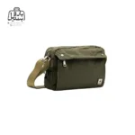تصویر اختصاصی از نمای جلو و کناری کیف دوشی فوور کد 2796-06 در رنگ سبز زیتونی