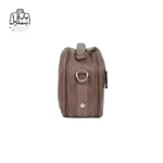 تصویر اختصاصی از نمای کناری کیف دوشی زنانه موجیتو کد 7610 در رنگ قهوه‌ای