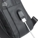 تصویر اختصاصی از پورت usb بادی‌ بگ (کراس بادی) بنج کد ۲۲۰۰۲ در رنگ مشکی