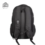 تصویر اختصاصی از نمای پشت کوله‌پشتی بنلتون کد ۱۰۰ در رنگ مشکی