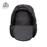 تصویر اختصاصی از نمای زیپ باز کوله‌پشتی بنلتون کد ۱۰۰ در رنگ مشکی