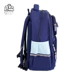 تصویر اختصاصی از نمای کناری کوله پشتی مدرسه هونکا ۲۶۱۹ طرح دایناسور در رنگ مشکی