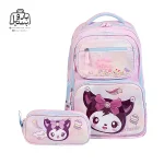 تصویر اختصاصی از نمای جلوی کوله پشتی مدرسه هونکا ۲۶۱۹ طرح کرومی در رنگ صورتی همراه با جامدادی