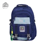 تصویر اختصاصی از نمای جلوی کوله پشتی مدرسه یونیک ۱۰۱۱ در رنگ سرمه‌ای