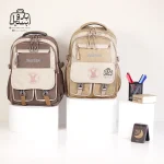 تصویر اختصاصی از نمای جلوی کوله پشتی مدرسه یونیک ۱۰۱۴ در رنگ قهوه‌ای شکلاتی