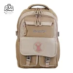 تصویر اختصاصی از نمای جلوی کوله پشتی مدرسه یونیک ۱۰۱۴ در رنگ شکلاتی