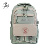 تصویر اختصاصی از نمای جلوی کوله پشتی مدرسه یونیک ۱۰۱۴ در رنگ سبز پاستیلی