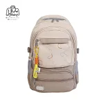 تصویر اختصاصی از نمای جلوی کوله پشتی مدرسه یونیک ۱۰۳۳ در رنگ کرم