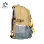 تصویر اختصاصی از نمای کناری کوله پشتی مدرسه یونیک ۱۰۳۳ در رنگ خردلی