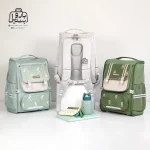 تصویر اختصاصی از نمای جلو و پشتی کوله پشتی مدرسه زاندی ۱۱۷۸ در رنگ سبز پاستیلی کرم سبز