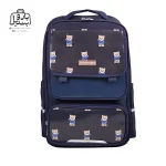 تصویر اختصاصی از نمای جلوی کوله پشتی مدرسه زاندی ۱۱۸۷ در رنگ سرمه‌ای