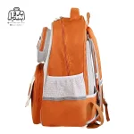 تصویر اختصاصی از نمای کناری کوله پشتی مدرسه زاندی ۱۲۲۶ در رنگ نارنجی