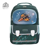 تصویر اختصاصی از نمای جلوی کوله پشتی مدرسه زاندی ۱۲۵۳ در رنگ سبز