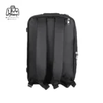 تصویر اختصاصی از نمای پشتی کیف دستی لپ‌تاپی نوژیا کد ۱۳۶۵ به صورت عمودی در رنگ مشکی