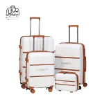 تصویر اختصاصی از ست چهار تکه چمدان تیتان پلورا ونیز در رنگ سفید