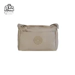 تصویر اختصاصی از نمای جلوی کیف زنانه دوشی بوبو کد ۱۶۴۷ در رنگ کرمی