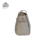 تصویر اختصاصی از نمای کناری کیف زنانه دوشی بوبو کد ۹۸۰۷ در رنگ کرمی