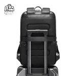 تصویر اختصاصی از قابلیت اتصال به دستهٔ چمدان کولهپشتی بنج کد ۲۹۵۰ در رنگ مشکی