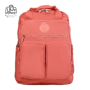 تصویر اختصاصی از نمای جلوی کناری کوله‌پشتی بنج کد ۱۸۵۳ در رنگ گلبهی