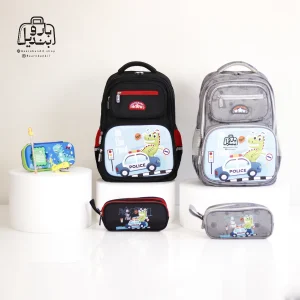 تصویر اختصاصی از نمای جلوی کوله پشتی مدرسه هونکا ۲۶۱۹ طرح دایناسور در رنگ مشکی طوسی