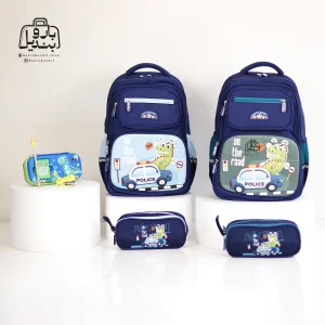 تصویر اختصاصی از نمای جلوی کوله پشتی مدرسه هونکا ۲۶۱۹ طرح دایناسور در رنگ سرمه‌ای سبز