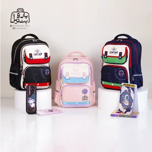 تصویر اختصاصی از نمای جلوی کوله پشتی مدرسه لاتین شیپ ۸۲۰۲۶ در رنگ مشکی صورتی سرمه‌ای