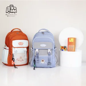 تصویر اختصاصی از نمای جلوی کوله پشتی مدرسه زاندی ۳۶۴۱ در رنگ سرمه‌ای آبی