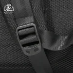 تصویر اختصاصی از جزئیات بادی‌ بگ (کراس بادی) بنج کد ۷۵۶۶ در رنگ مشکی