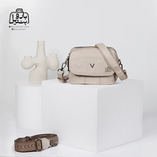 تصویر اختصاصی از نمای جلوی کیف دوشی زنانه موجیتو کد 7615 در رنگ کرمی