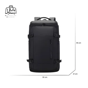 تصویر اختصاصی از نمای جلوی کوله‌پشتی بنج کد ۳۰۲۹ در رنگ مشکی همراه با سایزبندی