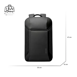 تصویر اختصاصی از نمای جلوی کوله‌پشتی بنج کد ۷۷۱۰ در رنگ مشکی همراه با سایزبندی