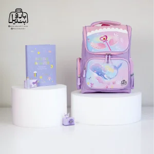 تصویر اختصاصی از نمای جلوی کوله پشتی مدرسه دلفین سایز بزرگ در رنگ بنفش