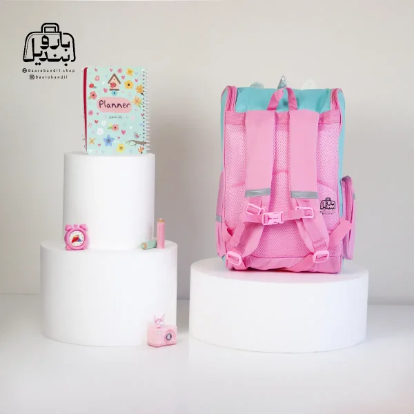 تصویر اختصاصی از نمای پشتی کوله پشتی مدرسه یونیکورن رنگین کمان 1007 سایز بزرگ در رنگ صورتی