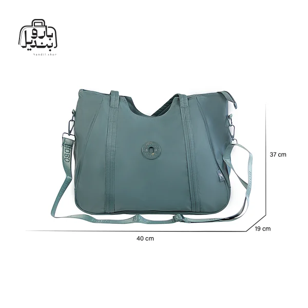 تصویر اختصاصی از نمای جلوی ساک ورزشی بوبو کد ۲-۳۰۰۲ در رنگ سبز همراه با سایزبندی