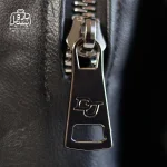 تصویر اختصاصی از زیپ کیف دوشی زنانه دنیز جنوا کد ۰۰۲۳ در رنگ مشکی