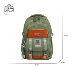 تصویر اختصاصی از نمای جلوی کوله پشتی مدرسه یونیک ۱۰۱۱ در رنگ سبز همراه باسایزبندی