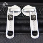 تصویر اختصاصی از زیپ کیف دستی لپ‌تاپی نوژیا کد ۱۳۶۵ در رنگ مشکی