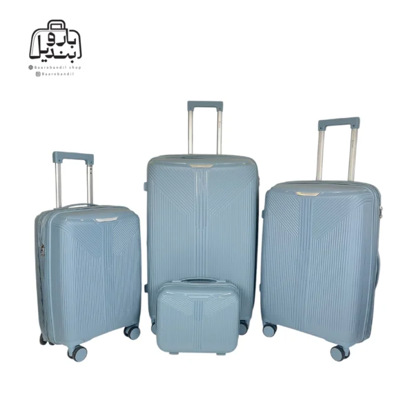 تصویر اختصاصی از چمدان چهار تکهٔ هرموسا کد ۸۰۲۱ در رنگ آبی روشن