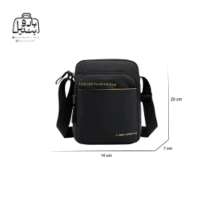 تصویر اختصاصی از نمای جلوی کیف دوشی فوور کد 2538-06 در رنگ مشکی همراه با سایزبندی