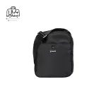 تصویر اختصاصی از نمای جلوی کیف دوشی فوور کد 2918-06 در رنگ مشکی همراه با بند