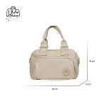 تصویر اختصاصی از نمای جلوی کیف زنانه دوشی بوبو کد ۹۱۰۲۰ در رنگ کرمی همراه با سایزبندی