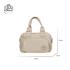 تصویر اختصاصی از نمای جلوی کیف زنانه دوشی بوبو کد ۹۱۰۲۰ در رنگ کرمی همراه با سایزبندی