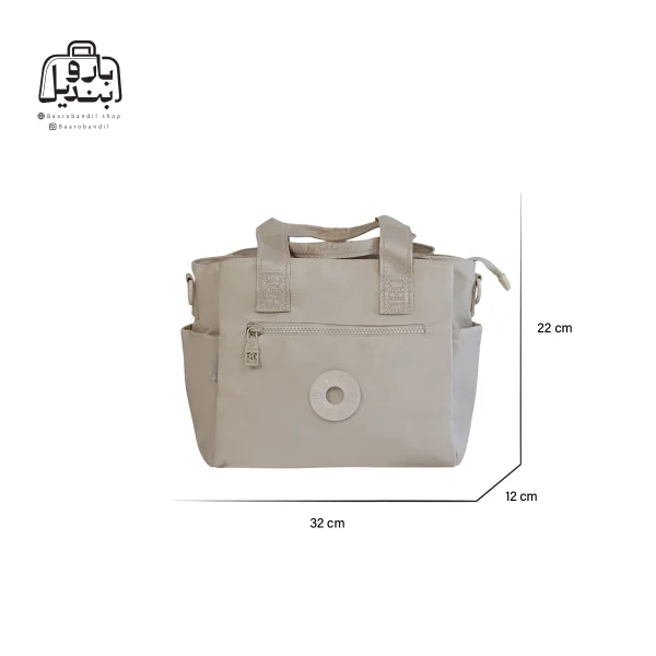 تصویر اختصاصی از نمای جلوی کیف زنانه دوشی بوبو کد ۹۸۰۷ در رنگ کرمی همراه با سایزبندی