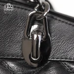 تصویر اختصاصی از جزئیات کیف زنانه دنیز جنوا کد ۰۰۱۰ طرحدار در رنگ مشکی