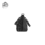 تصویر اختصاصی از نمای کناری کیف دوشی زنانه دنیز جنواکد ۰۰۱۰ طرحدار در رنگ مشکی